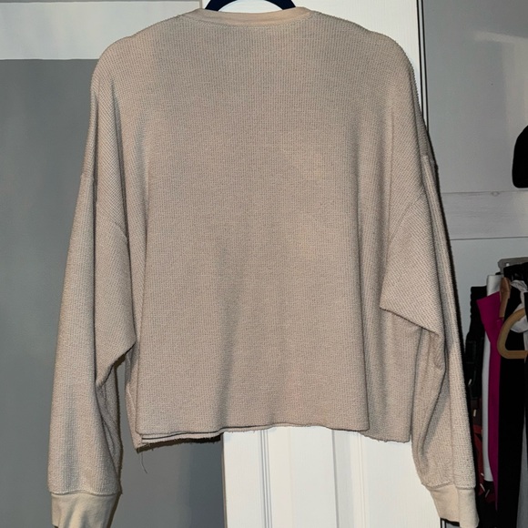 Nike Women’s Yoga Michigan State Swoosh Waffle Knit Crewneck - Picture 5 of 5